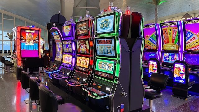 Kinds of Playing and Online Casino Games – Complete Overview